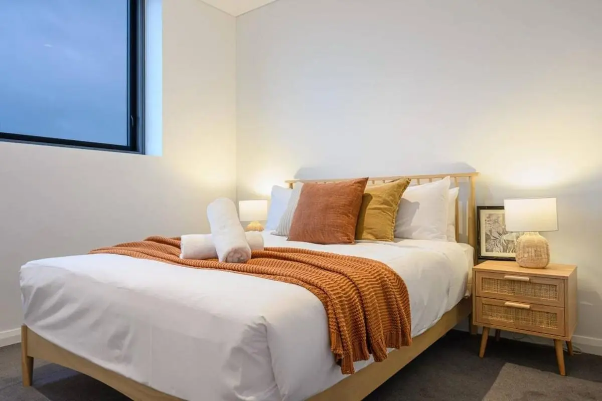 Image 6 of Brand new 2BD Modern Apt near MQ shopping centre