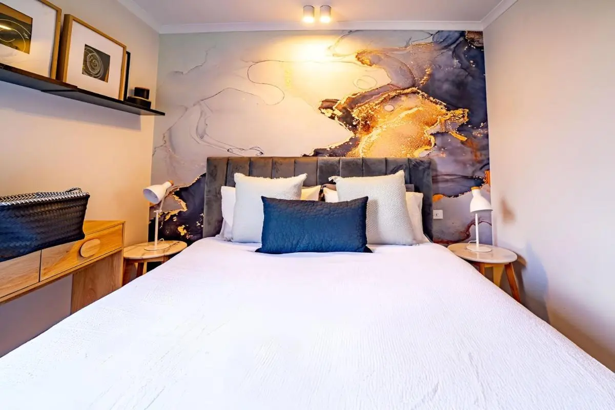 Image 6 of Bright 1BR with On-Site Gym I Sauna I Pool and Parking