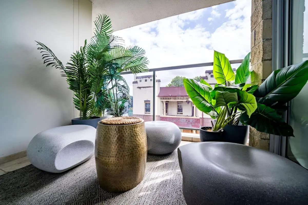 Image 2 of Bright 1BR with On-Site Gym I Sauna I Pool and Parking