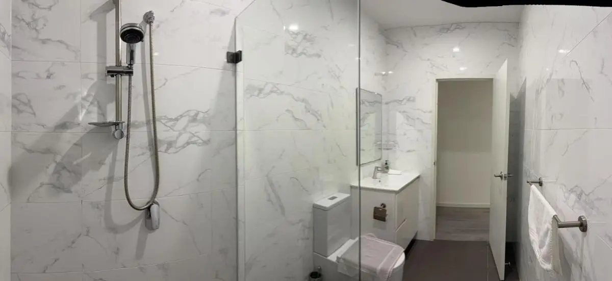 Image 2 of Burwood 2Br Lovely Apt Near Train