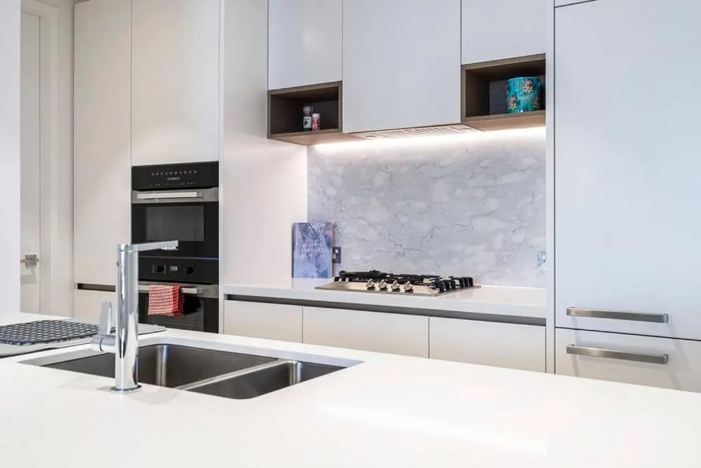 Image 4 of CBD Luxury 1BR Harbour Views & Premier Facilities