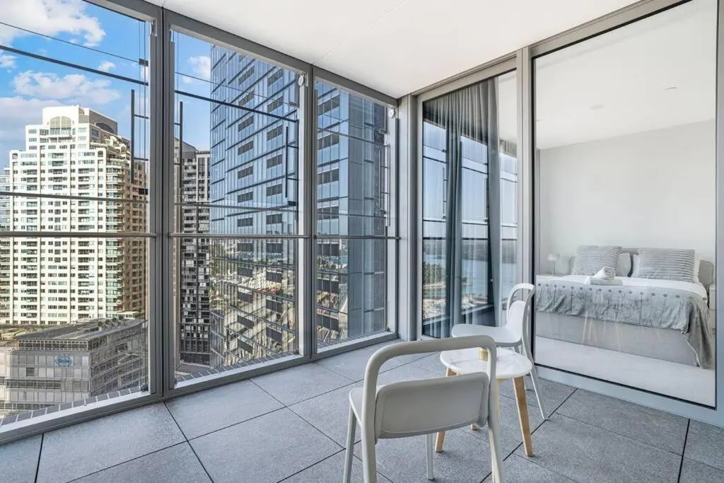 Image 1 of CBD Luxury 1BR Harbour Views & Premier Facilities
