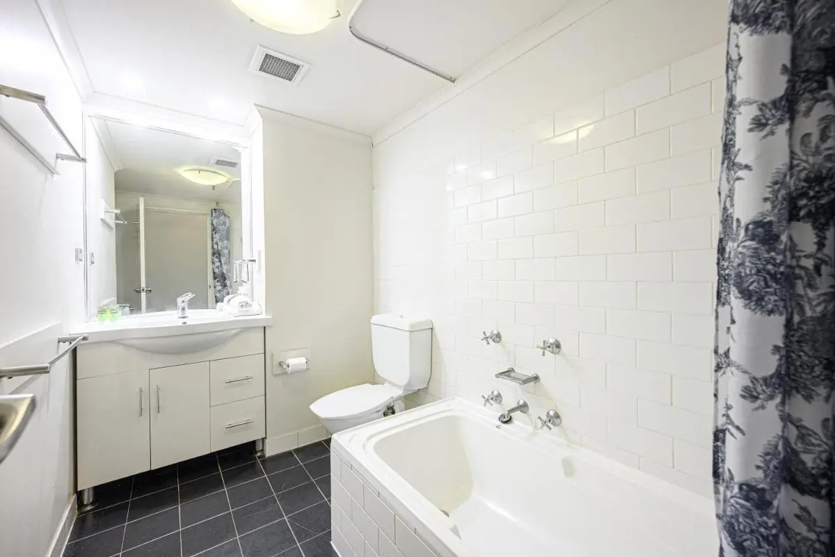 Image 2 of CBD Sydney near Darling Harbour 1br Apt 4ppl