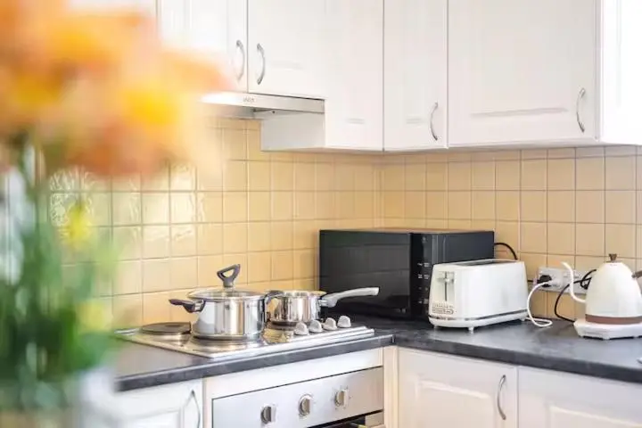 Image 3 of Cammeray Stay Above a Trendy Café, 2 free Cup Per day