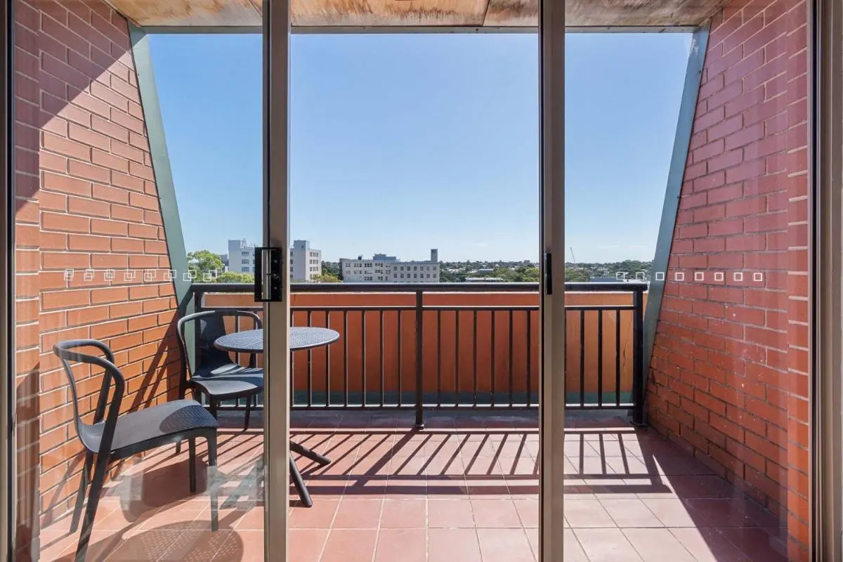 Image 3 of Camperdown Cozy Corner 10