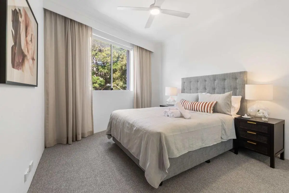 Image 4 of Camperdown Cozy Corner 3