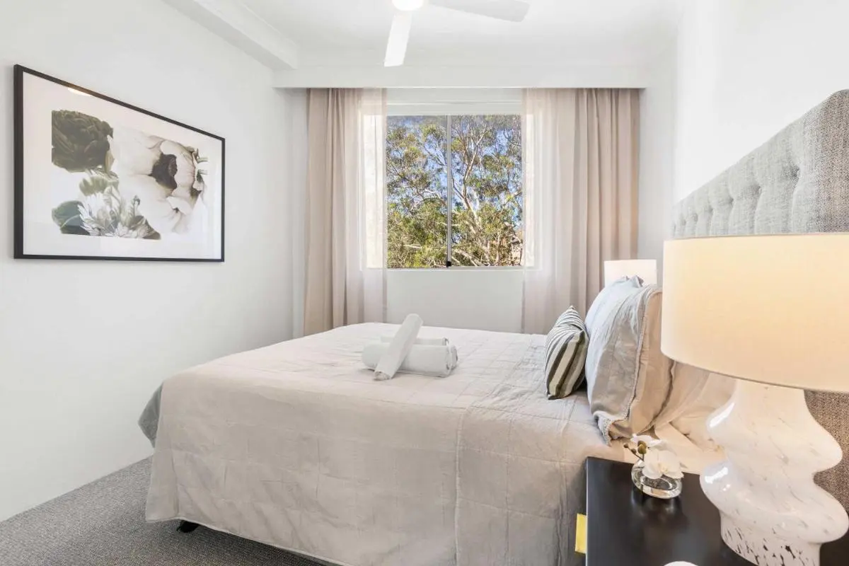 Image 5 of Camperdown Cozy Corner 3