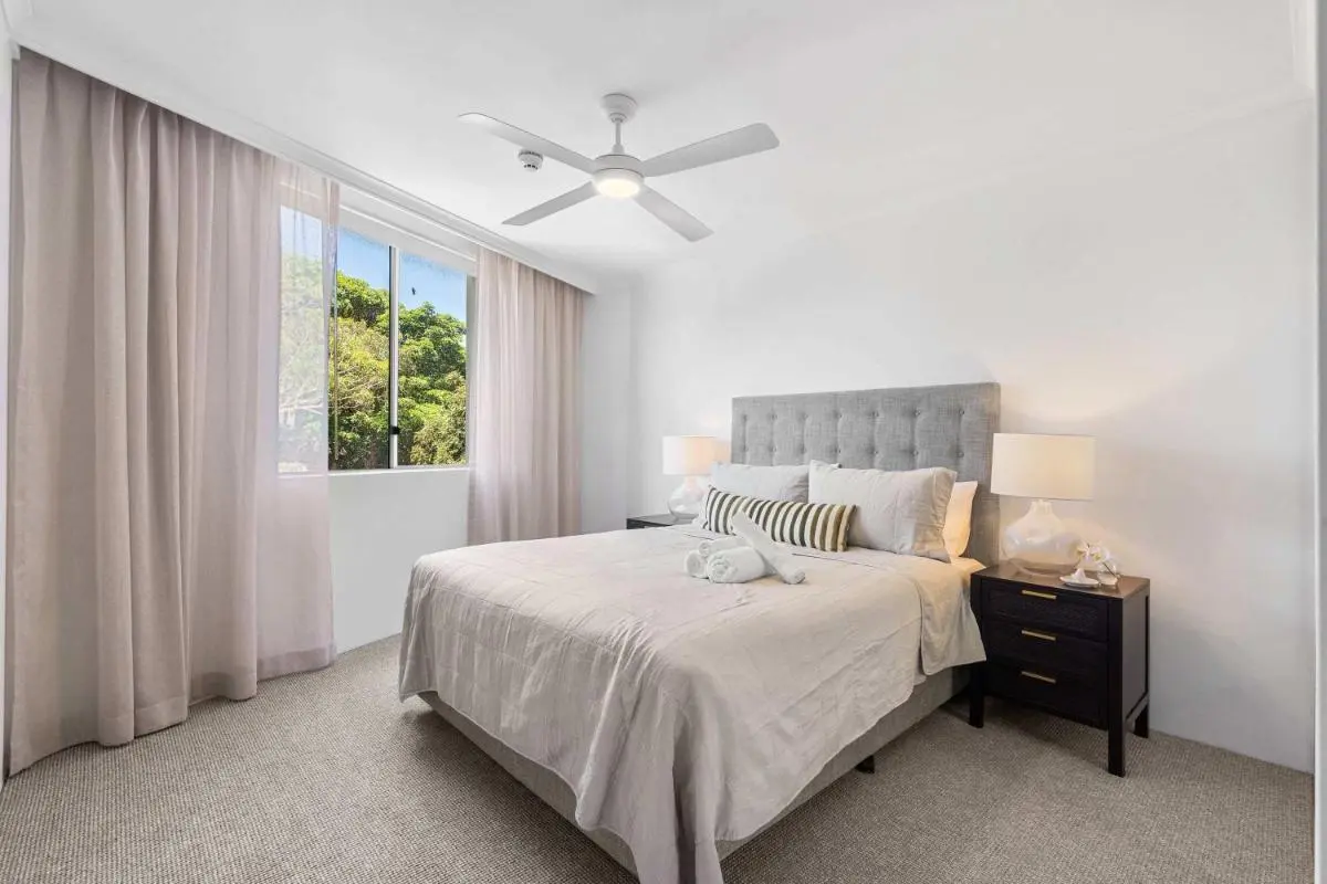 Image 5 of Camperdown Cozy Corner 6