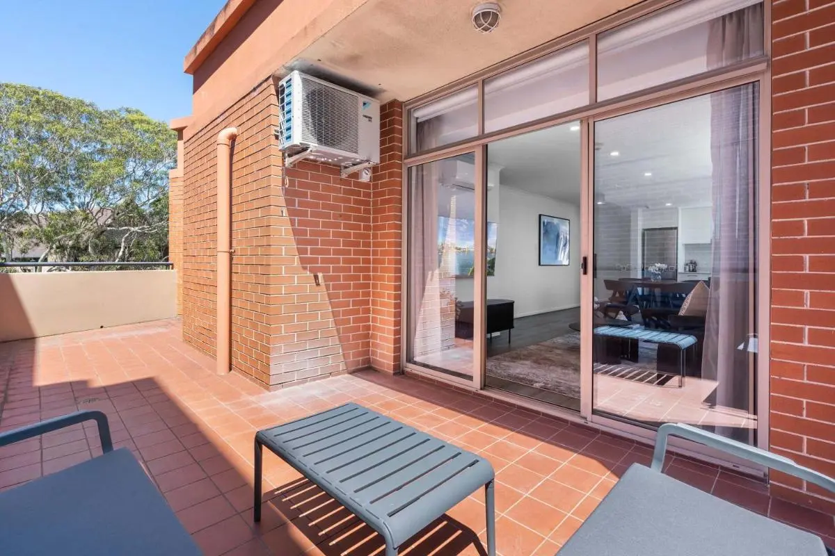 Image 6 of Camperdown Cozy Corner 6