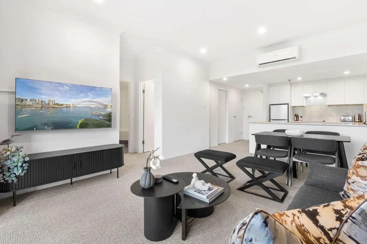 Image 1 of Camperdown Cozy Corner 8