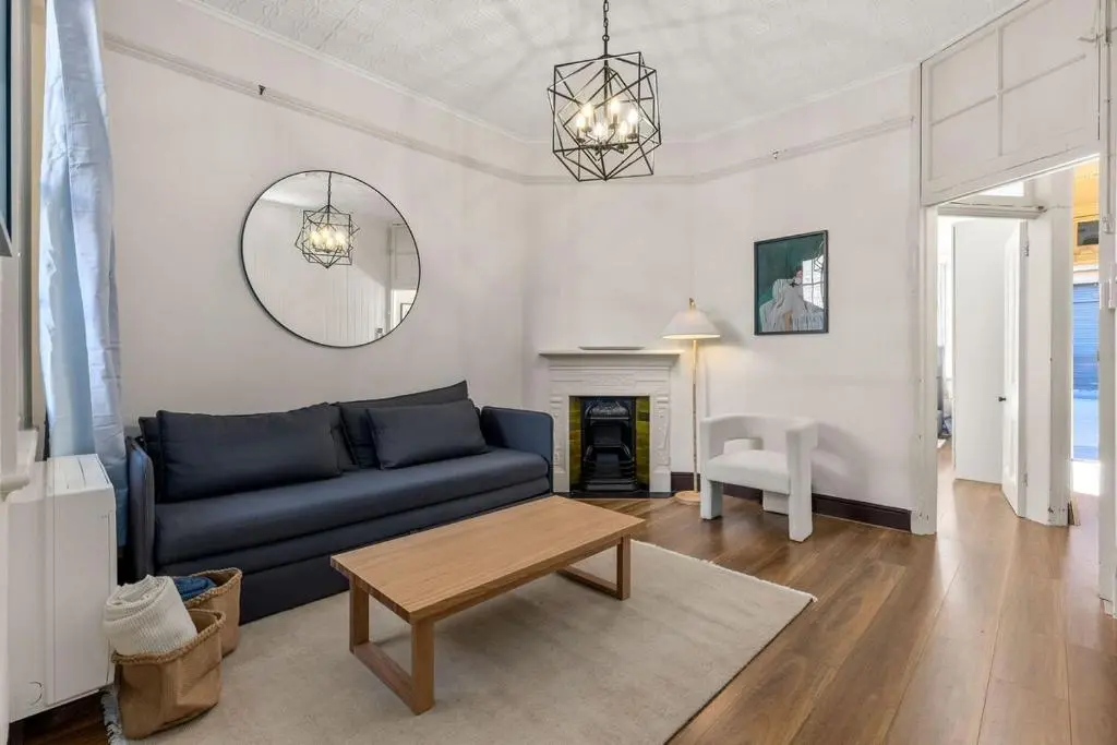 Image of Charming 8 Person Home Near Harbour and Barangaroo