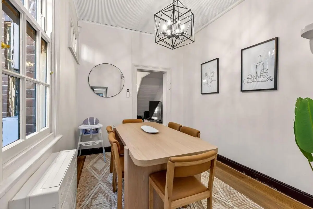 Image 4 of Charming 8 Person Home Near Harbour and Barangaroo