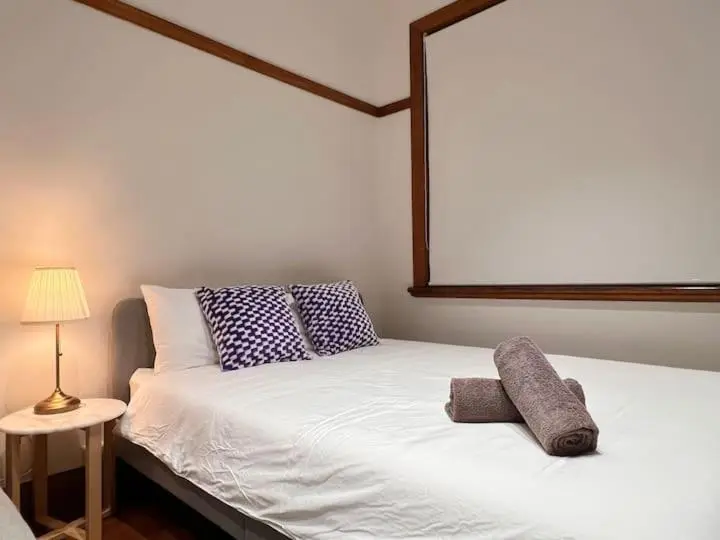 Image 5 of Charming Central Unit in Authentic Building