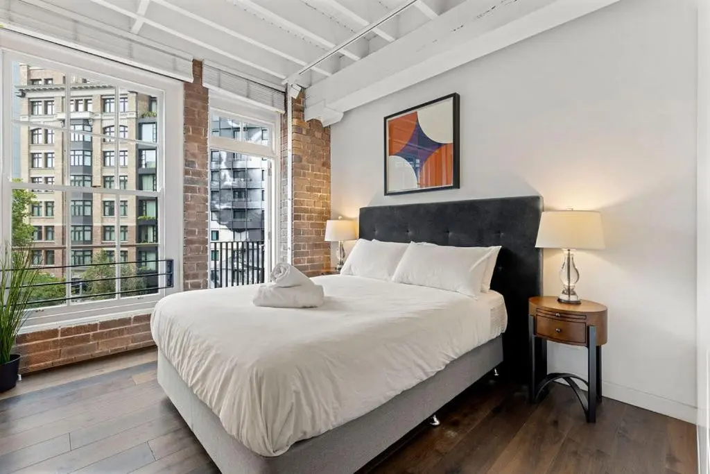 Image 5 of Chic 2-Bedroom in Surry Hills
