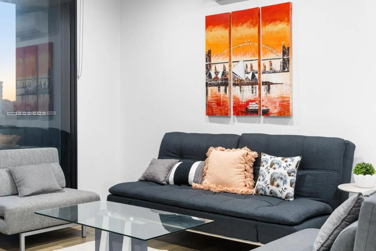 Image 4 of Chic 2 BR Apt with Parking & Darling Harbour-10mins walk