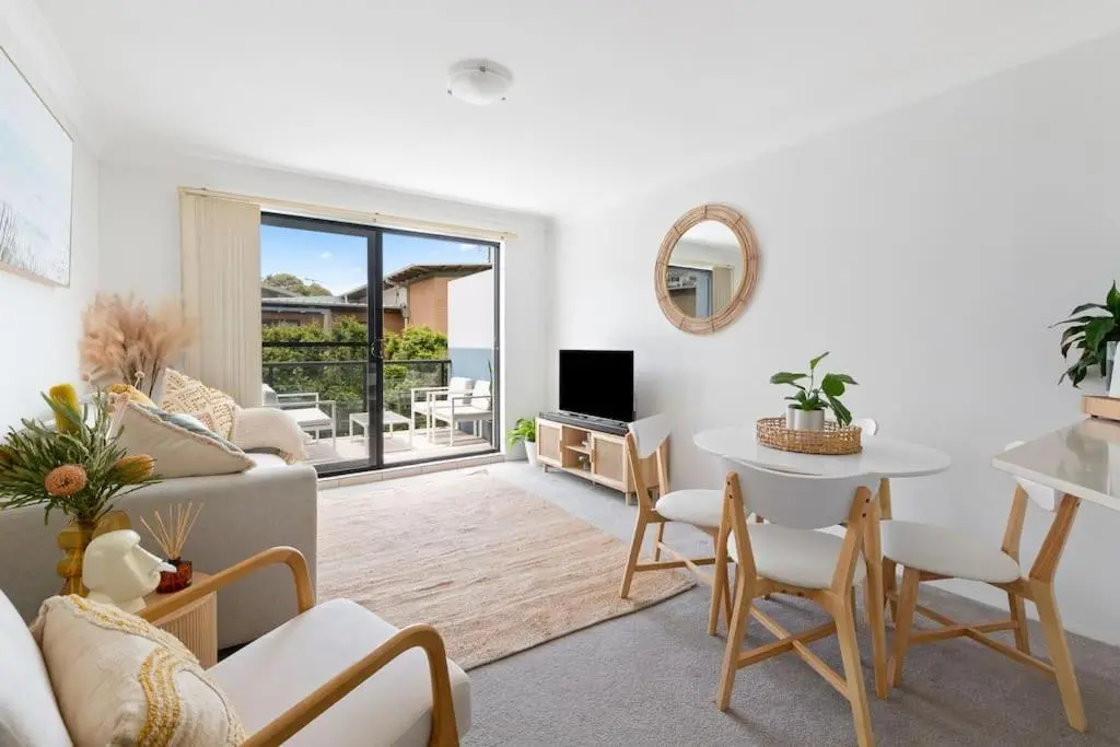 Image 3 of Chic Brookvale Unit-Big Balcony!