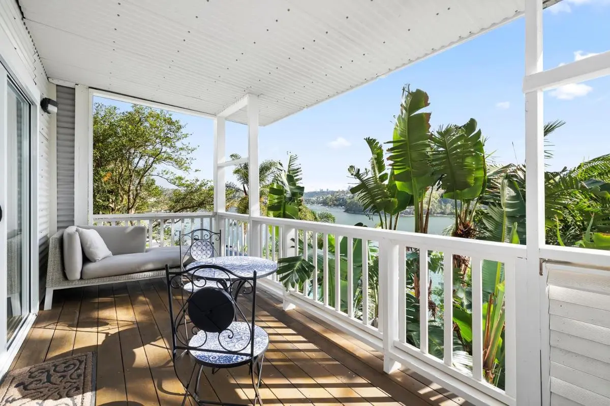 Image 5 of Cliff house and Grand harbour views