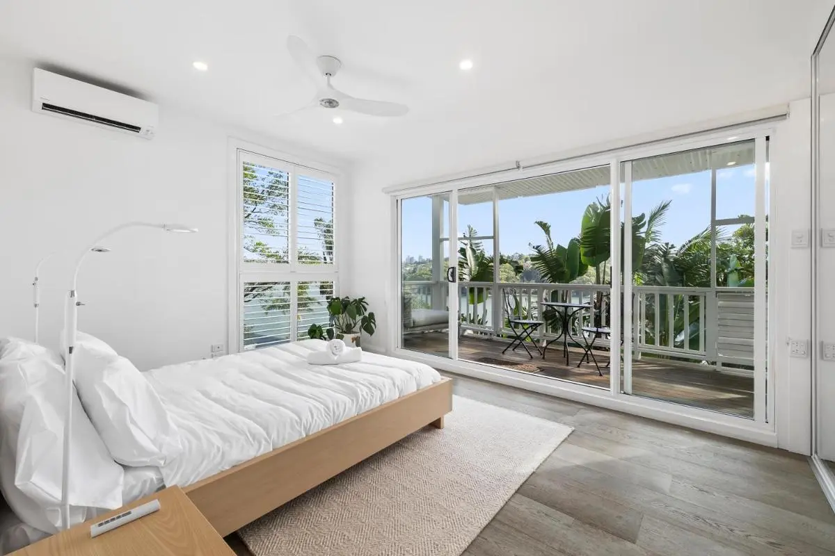 Image 6 of Cliff house and Grand harbour views