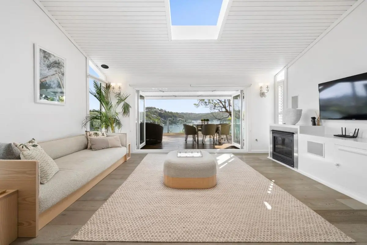 Image 4 of Cliff house and Grand harbour views