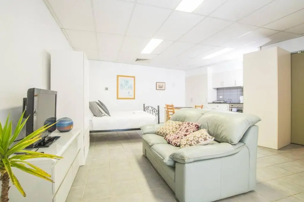 Image of Close to city Peaceful studio at Waterloo wifi Parking