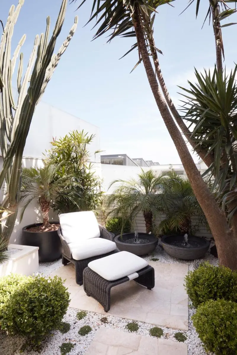 Image 6 of Cove House