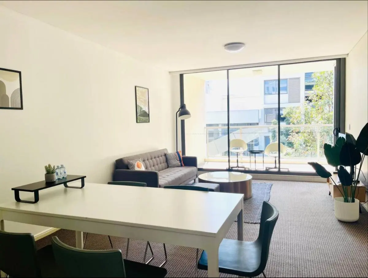 Image 3 of Cozy Zetland 2 bedroom apt with pool, gym and parking