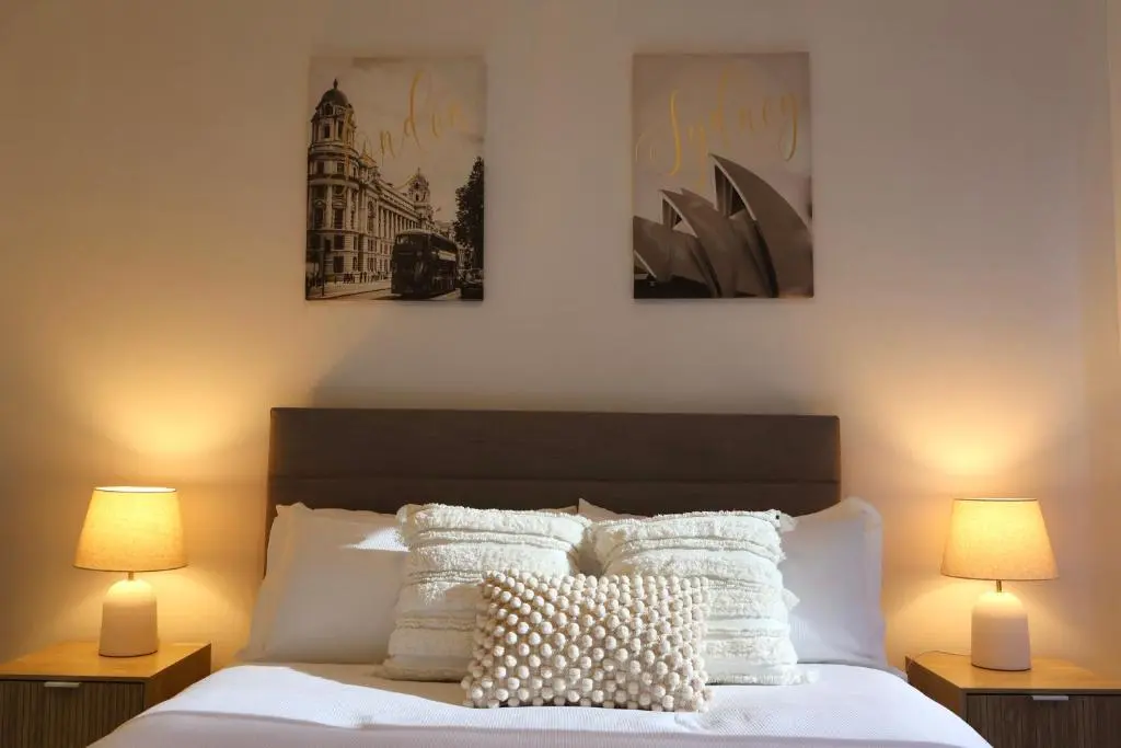 Image of Darling Escape – Pyrmont 2BR Apartment w Parking