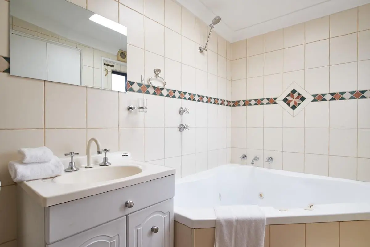 Image 2 of Darlington Hideaway – Close to everything