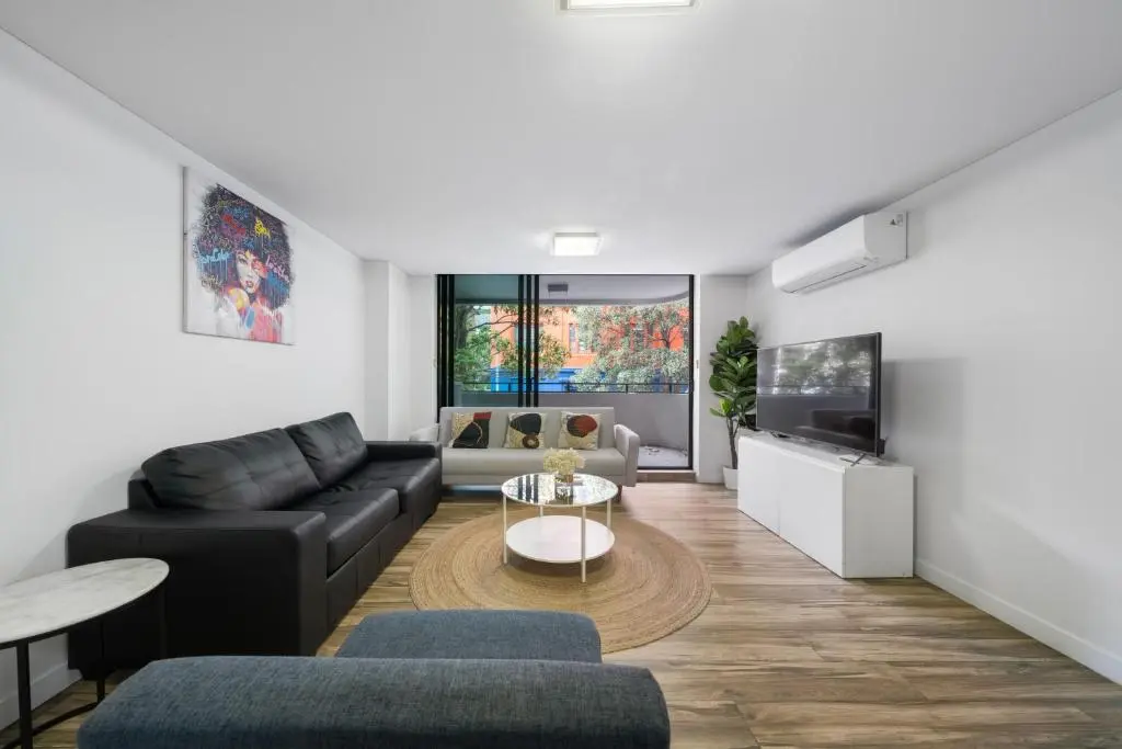 Image of Delicated 3BR Apt with Parking & Darling Harbour-10mins walk