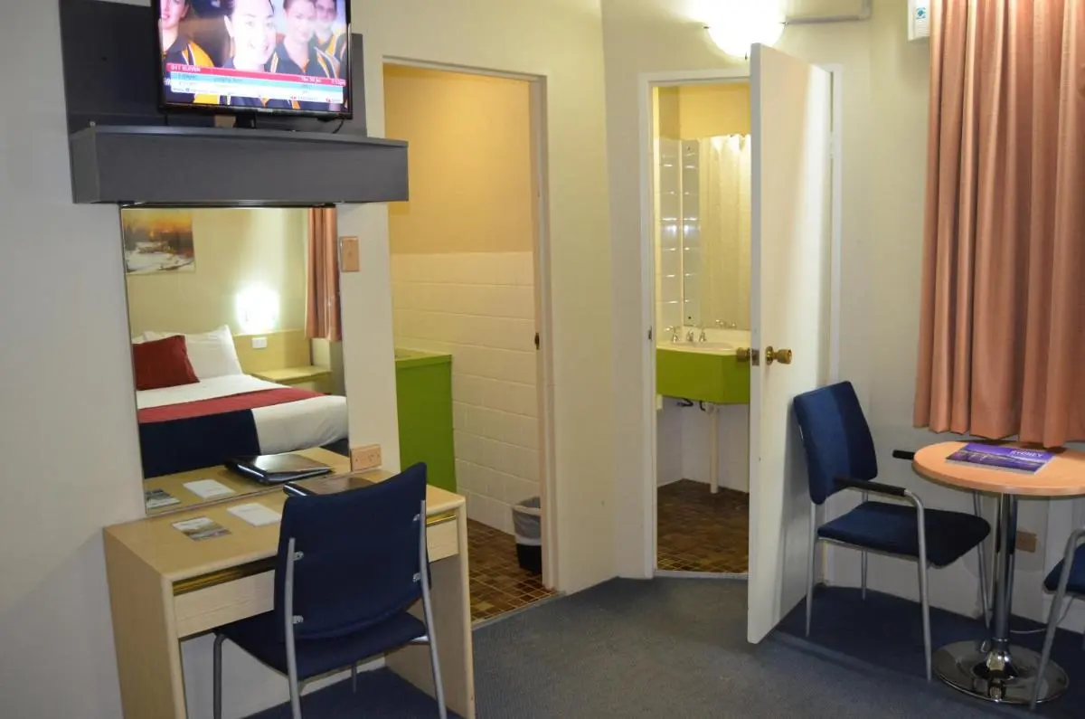 Image 4 of Devere Hotel