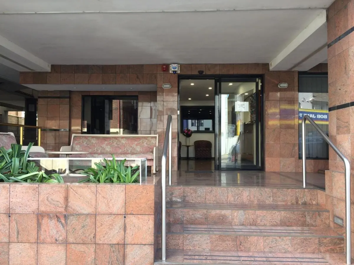 Image 2 of Edgecliff Lodge Motel