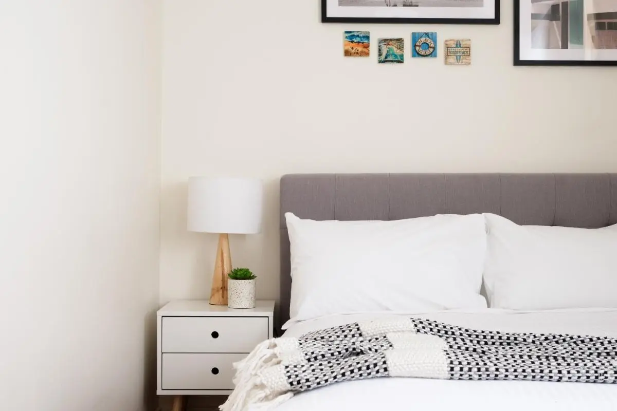 Image 6 of Edward Escape – Short Walk to Beach