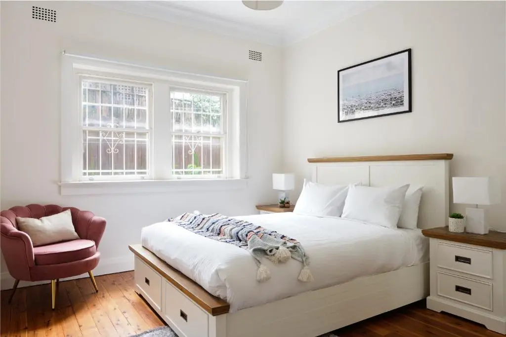 Image of Edward Escape – Short Walk to Beach