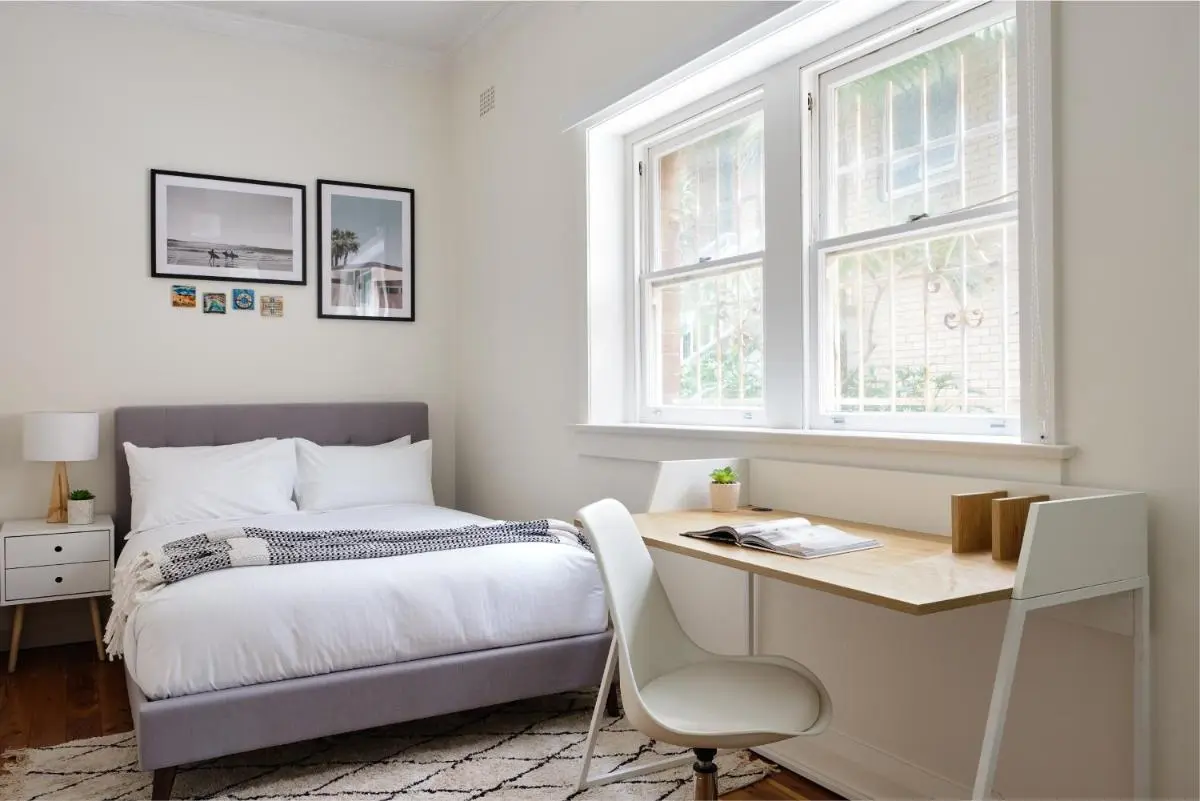 Image 1 of Edward Escape – Short Walk to Beach