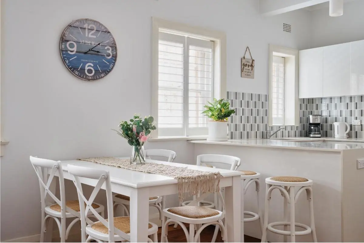 Image 3 of Edward Escape – Short Walk to Beach