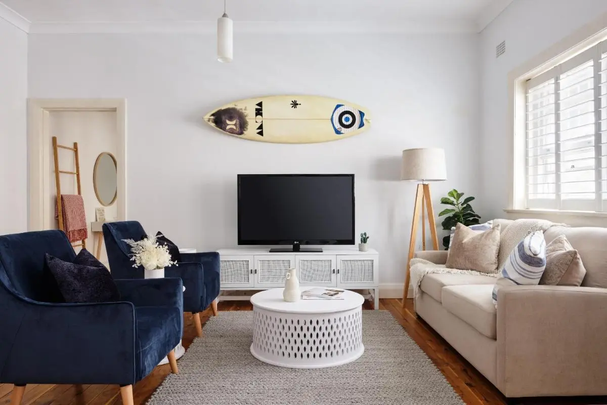 Image 4 of Edward Escape – Short Walk to Beach