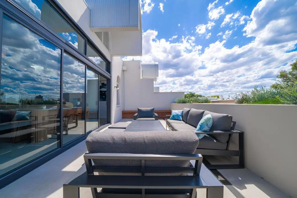 Image of Elegant 3BR Apt -Bondi Junction & Stunning Skyline