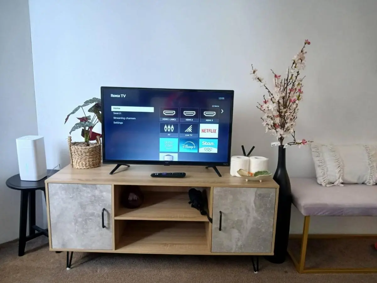 Image 4 of Embrace city conveniences