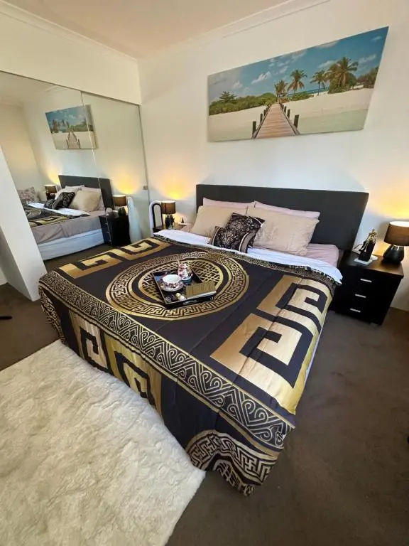 Image of Embrace city conveniences