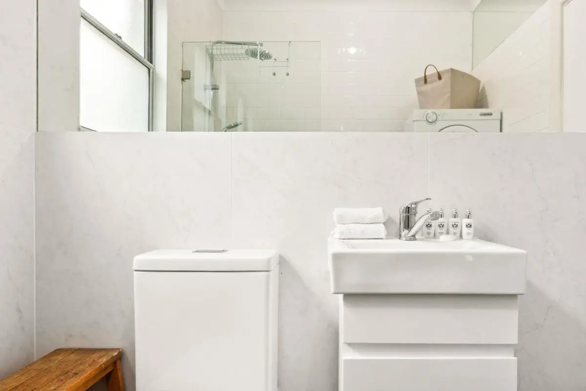 Image 2 of ‘Enmore Lane’ A Central Eclectic Artist Escape