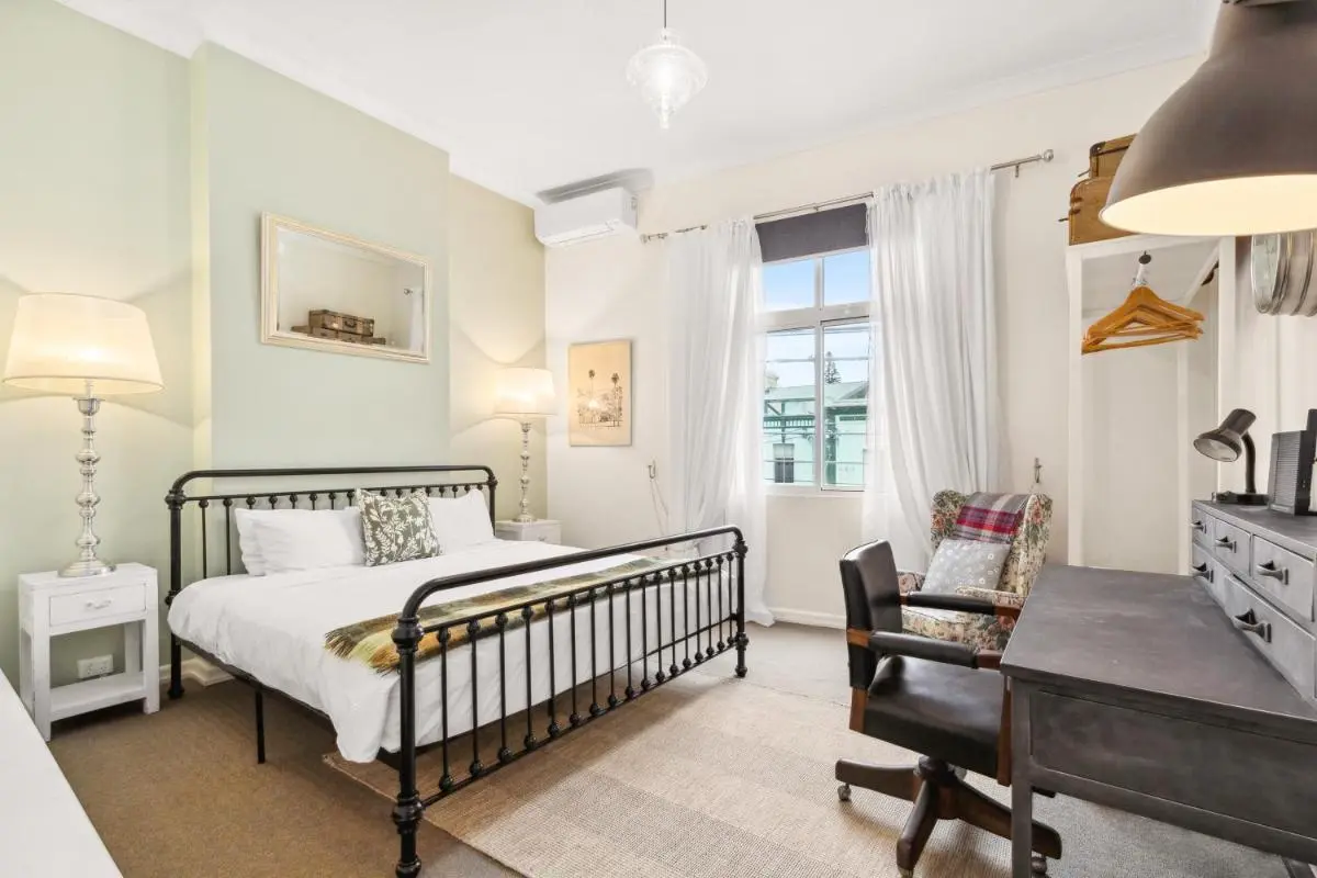 Image 1 of ‘Enmore Lane’ A Central Eclectic Artist Escape