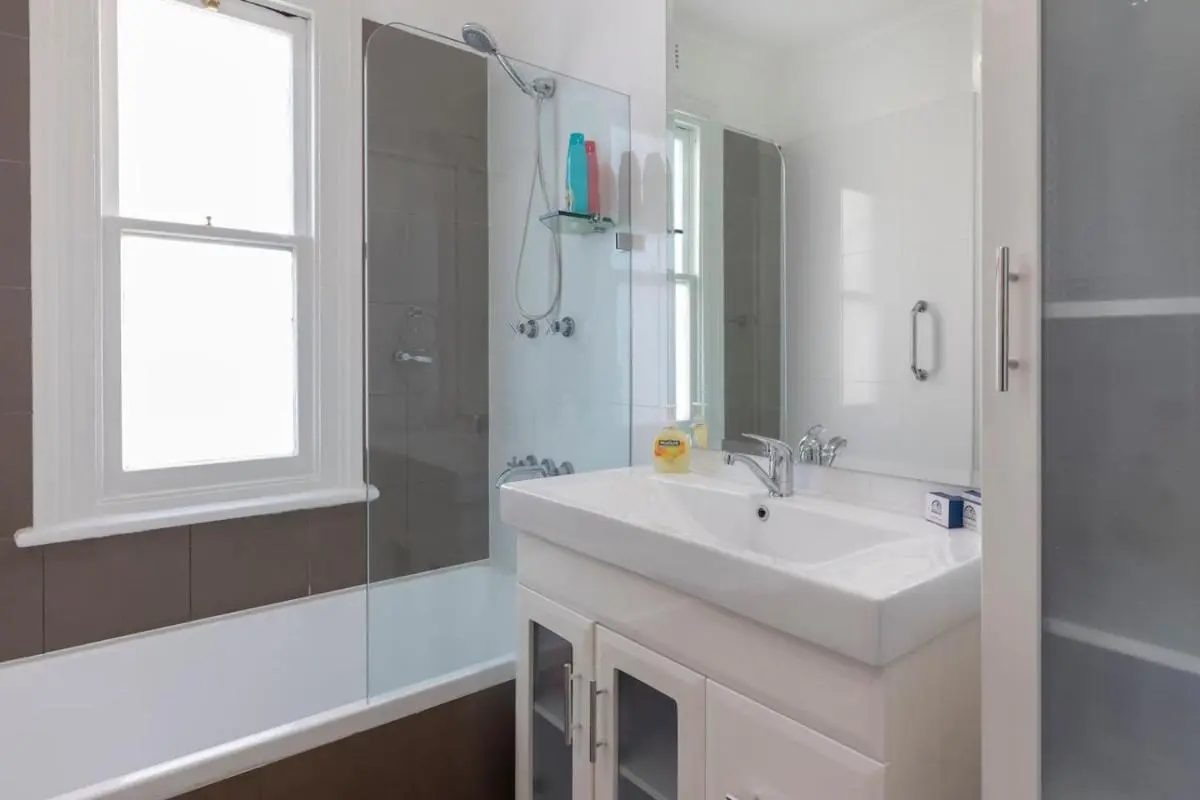 Image 2 of Executive Serviced north Sydney City pad