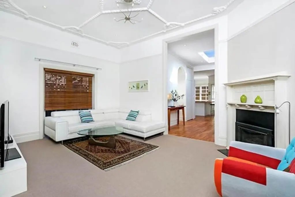 Image 3 of FAB05-Charming Leafy 3BR Home, Walk To Manly Beach