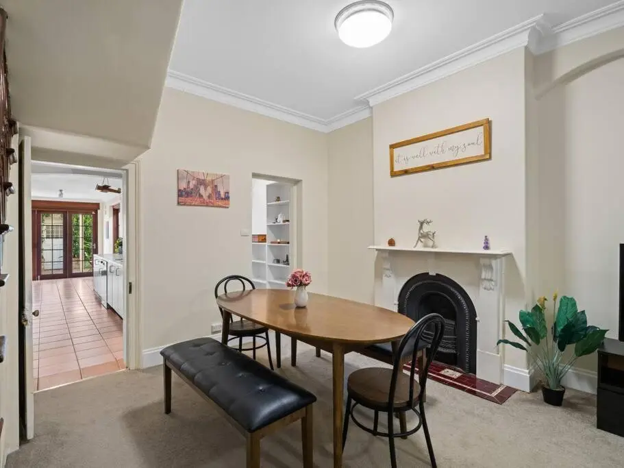 Image 5 of Fancy 4 BR House with Parking – ICC&Darling Harbour-8 mins walk