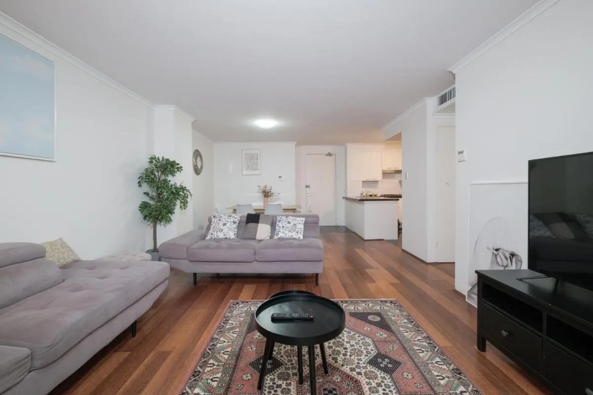 Image 2 of Fantastic 3BR Apt with Parking & Darling Harbour – 10 mins walk