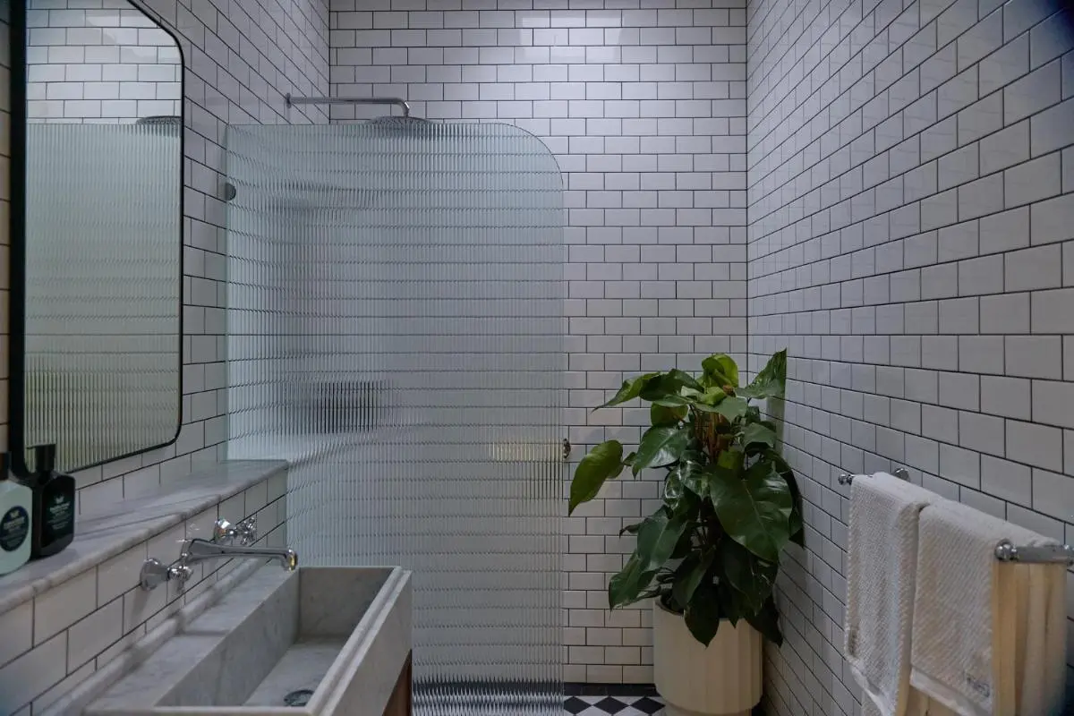 Image 6 of Flora Suite