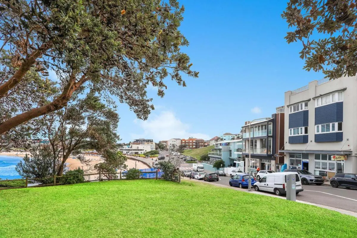 Image 6 of Footsteps to The Sand & Surf