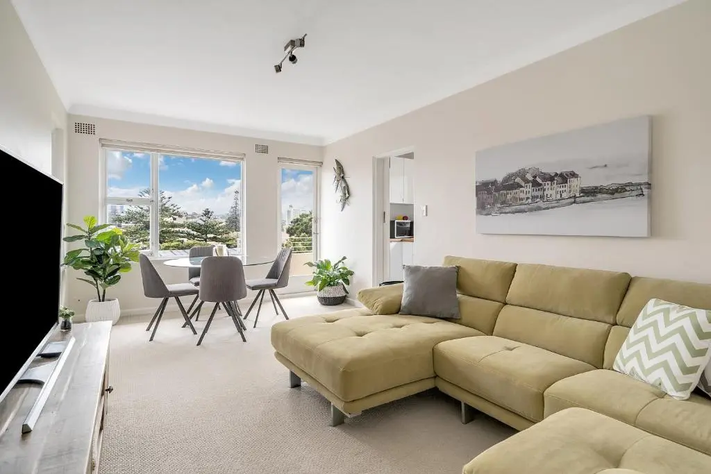 Image of Harbour Views Walk to Surf Harbour Beaches & Wharf