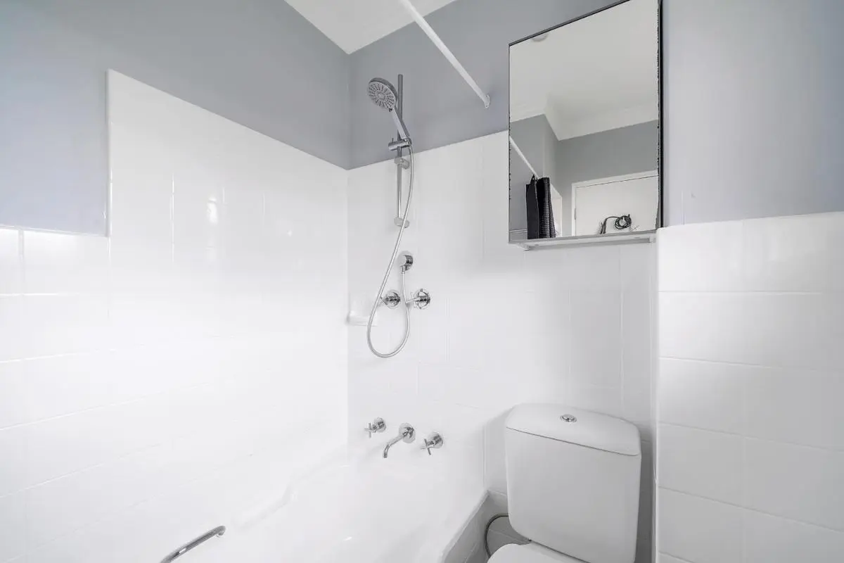 Image 2 of Harbour Views Walk to Surf Harbour Beaches & Wharf