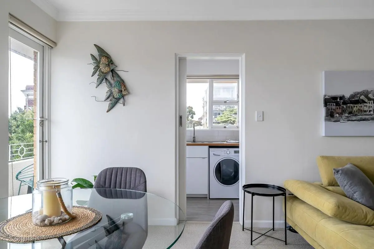 Image 3 of Harbour Views Walk to Surf Harbour Beaches & Wharf